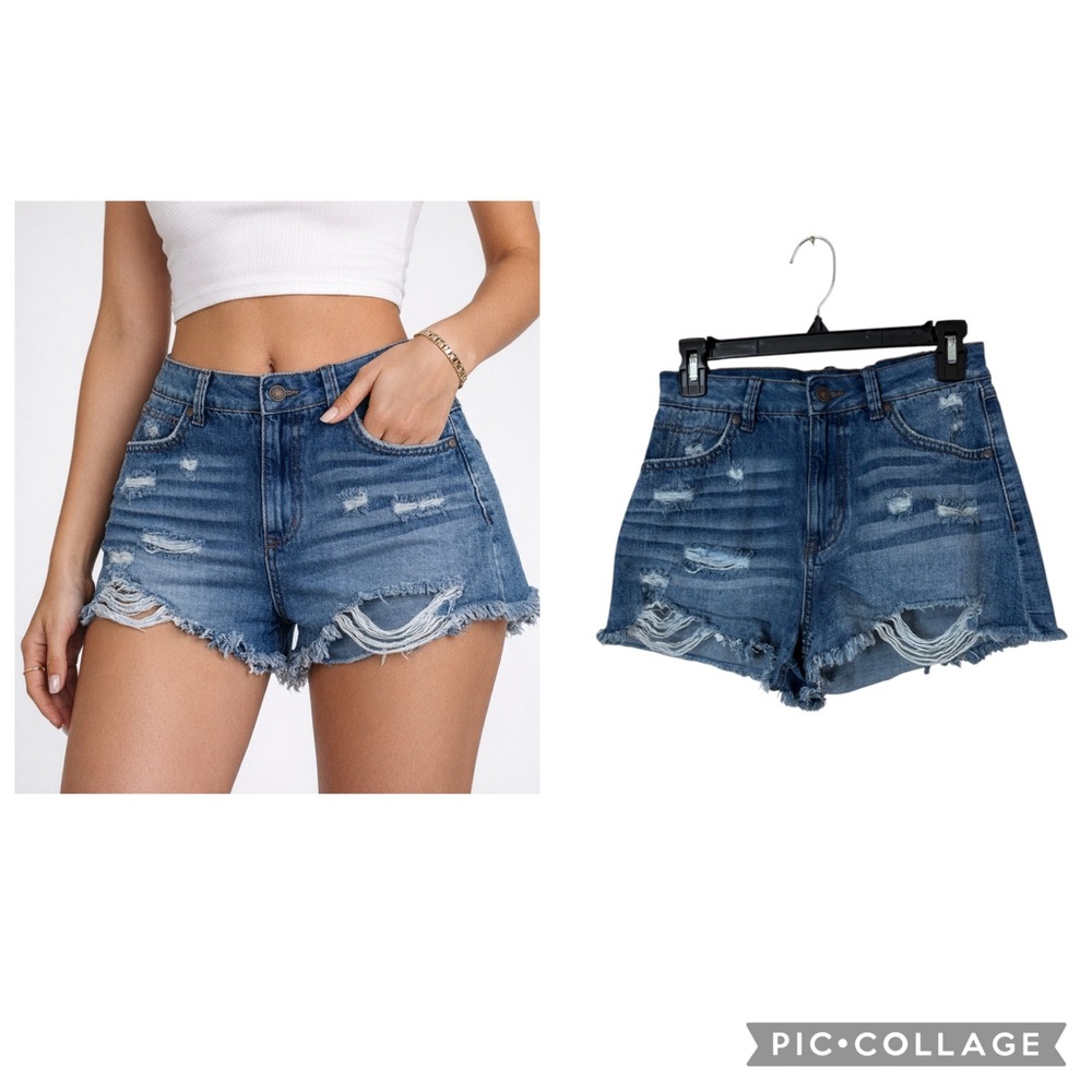 Rewash Super High Rise Vintage Reunion Blue Distressed Jean Shorts Size 5/27”